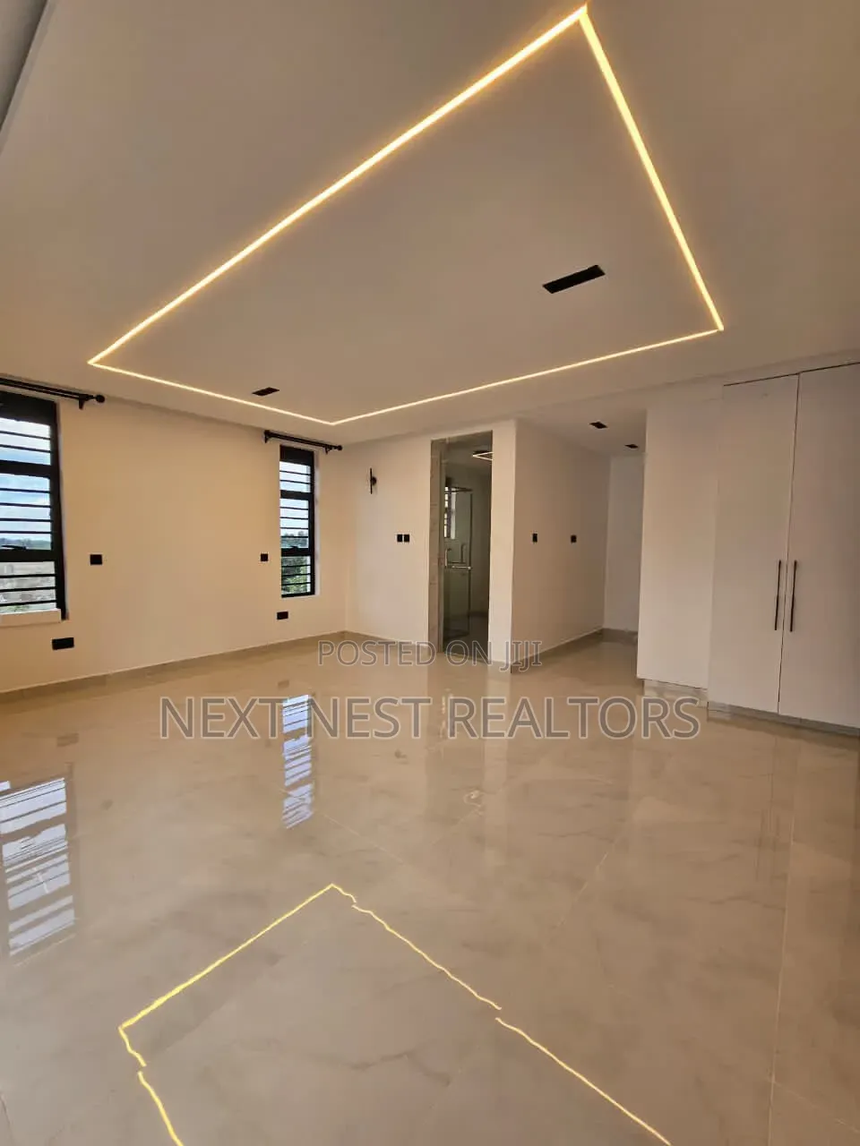 5bdrm Townhouse/Terrace in Kasphat, Runda for sale