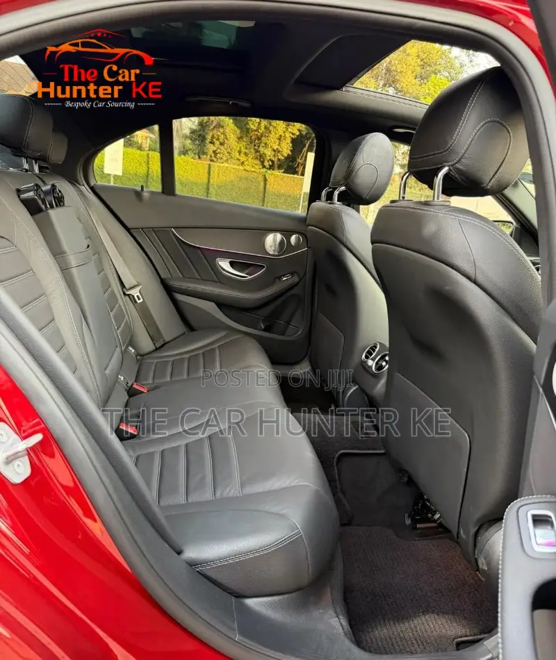 Mercedes-Benz C200 2019 Red