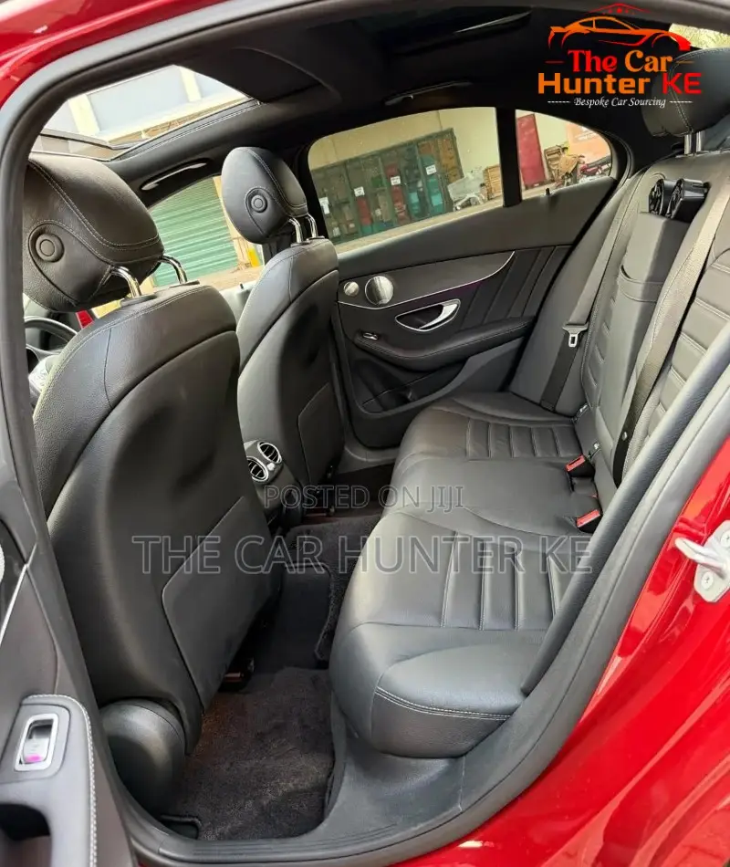 Mercedes-Benz C200 2019 Red