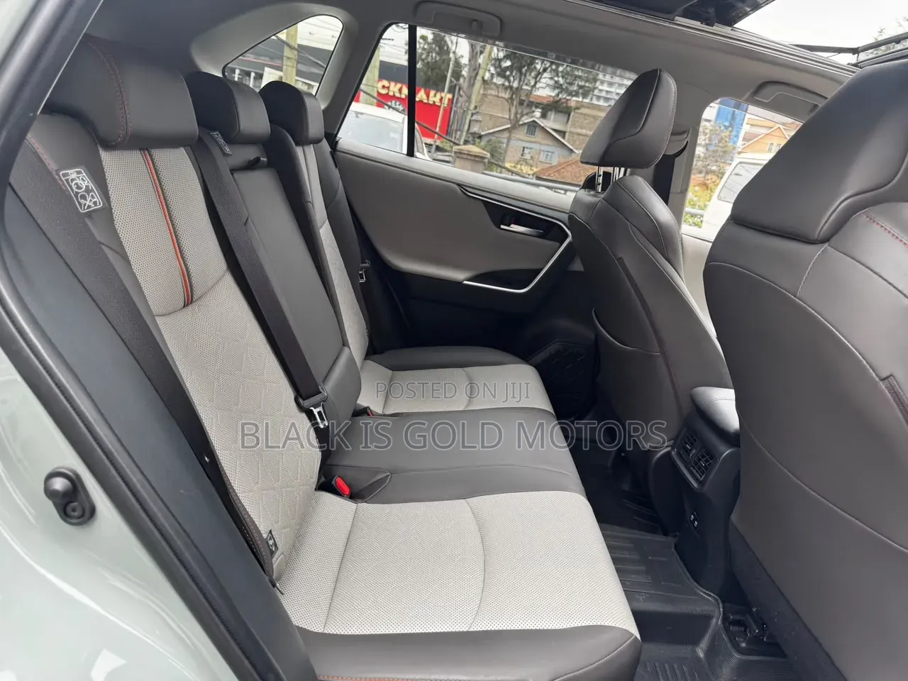 Toyota RAV4 2020 Green