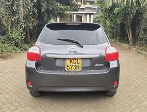Toyota Auris 2010 Gray