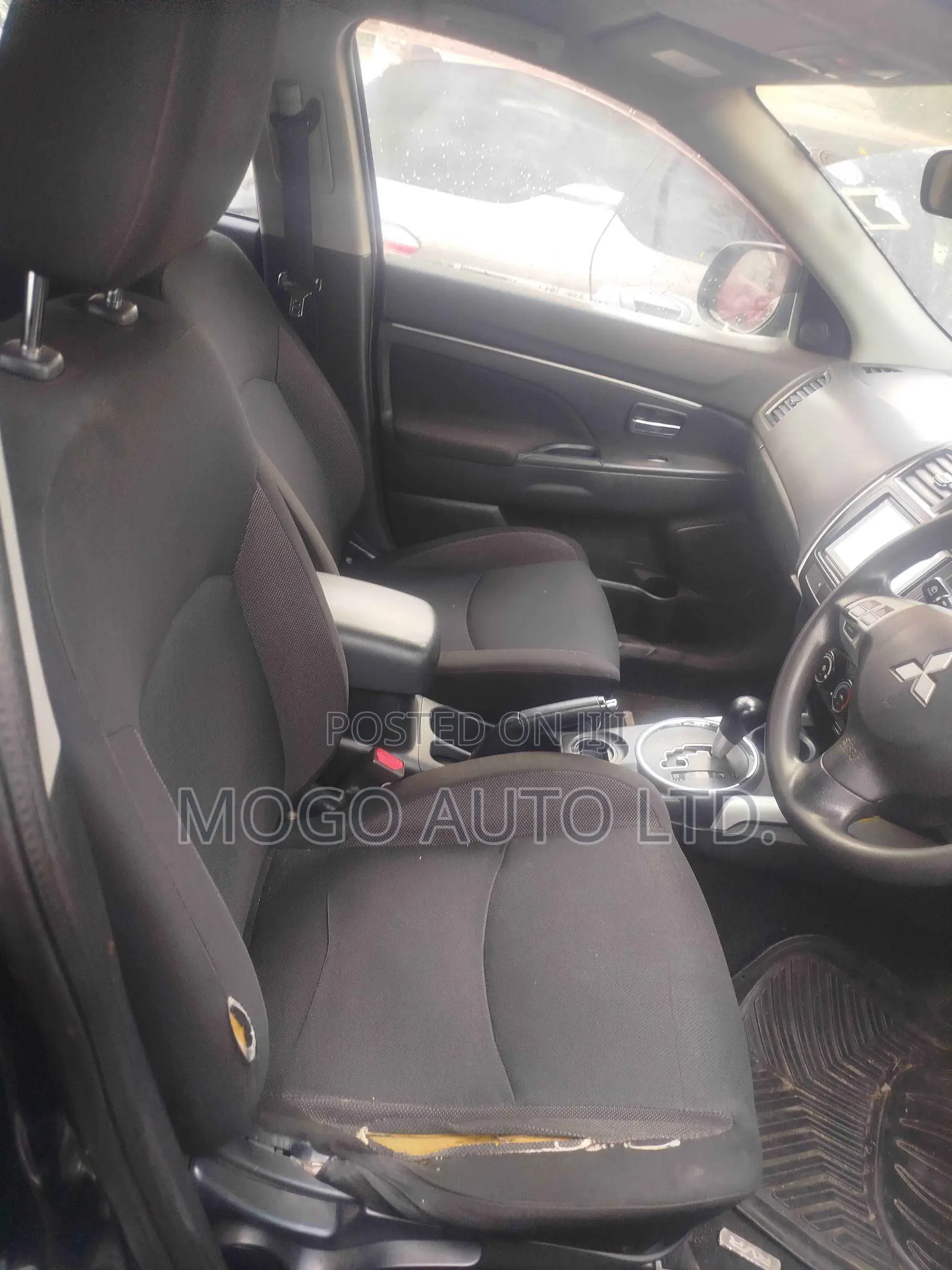 Mitsubishi RVR 2010 Black