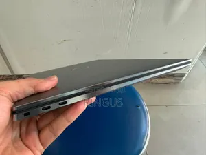 Laptop Dell Precision 5560 16GB Intel Core i7 SSD 512GB