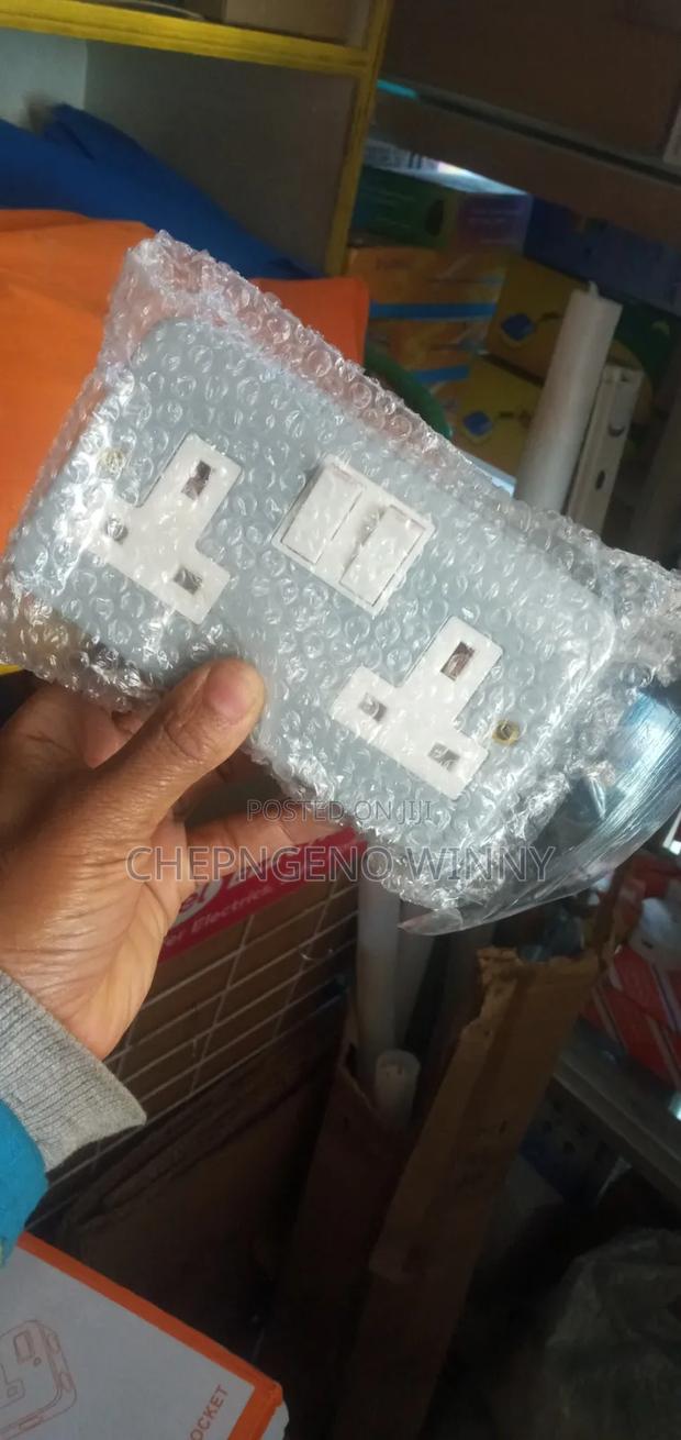 Metal Double Socket - thumbnail 2