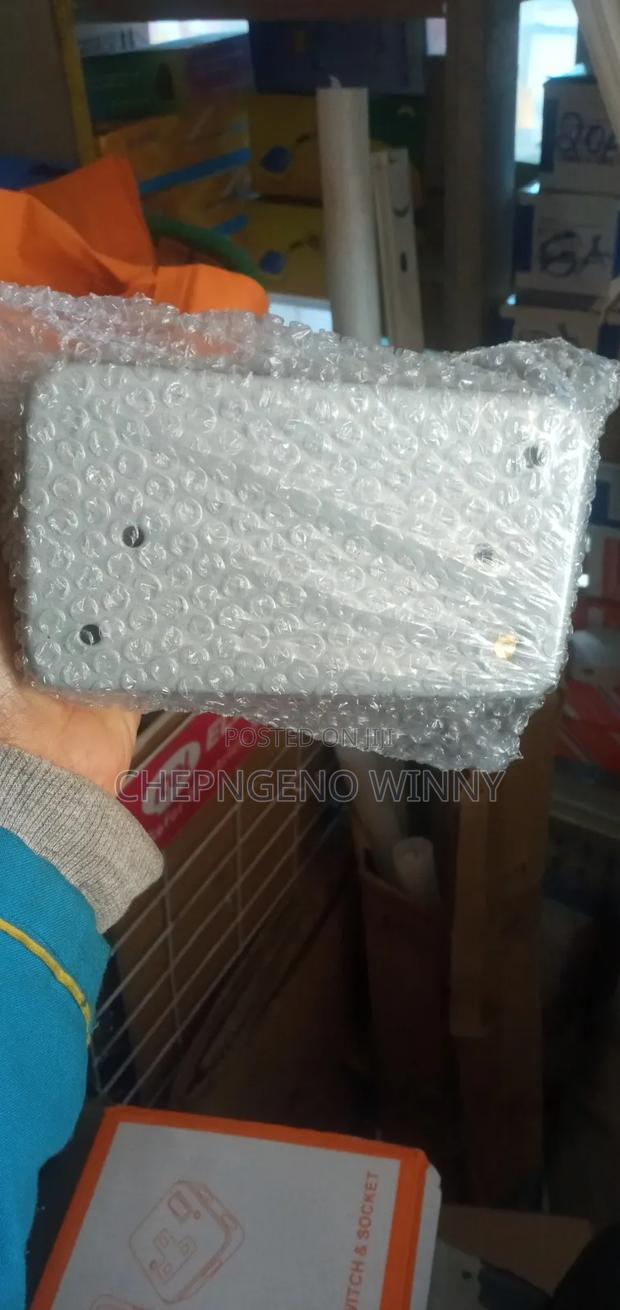 Metal Double Socket - thumbnail 3