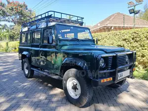 Land Rover Defender 1990 Green