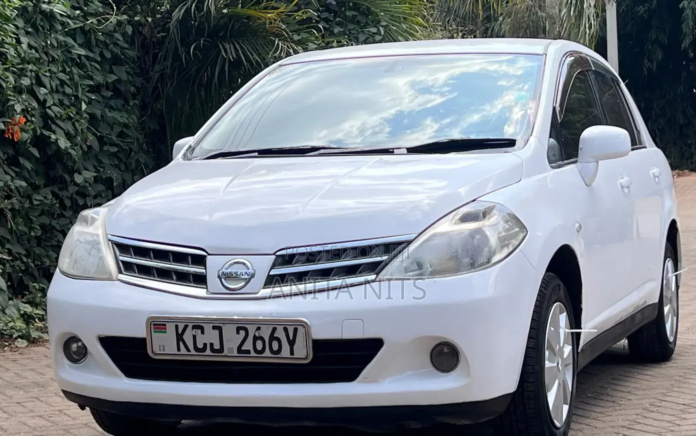 Nissan Tiida 2009 White