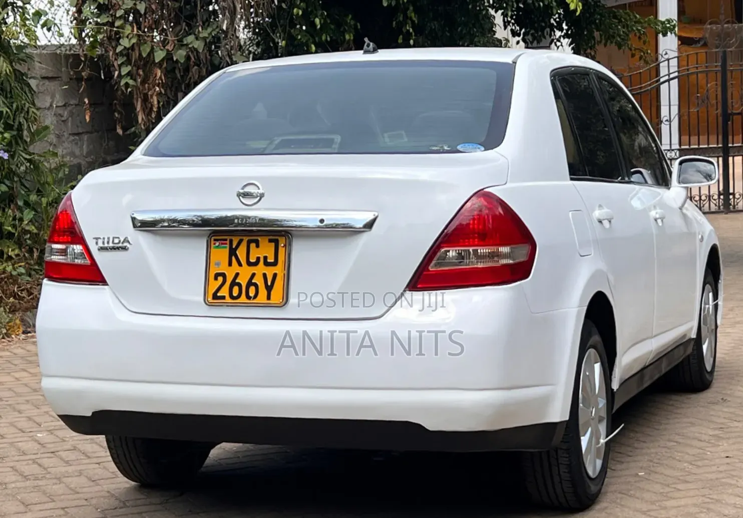 Nissan Tiida 2009 White