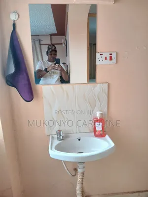 Cozy 1bedroom Airbnb in Kamakis Behind Greenspot Gardens