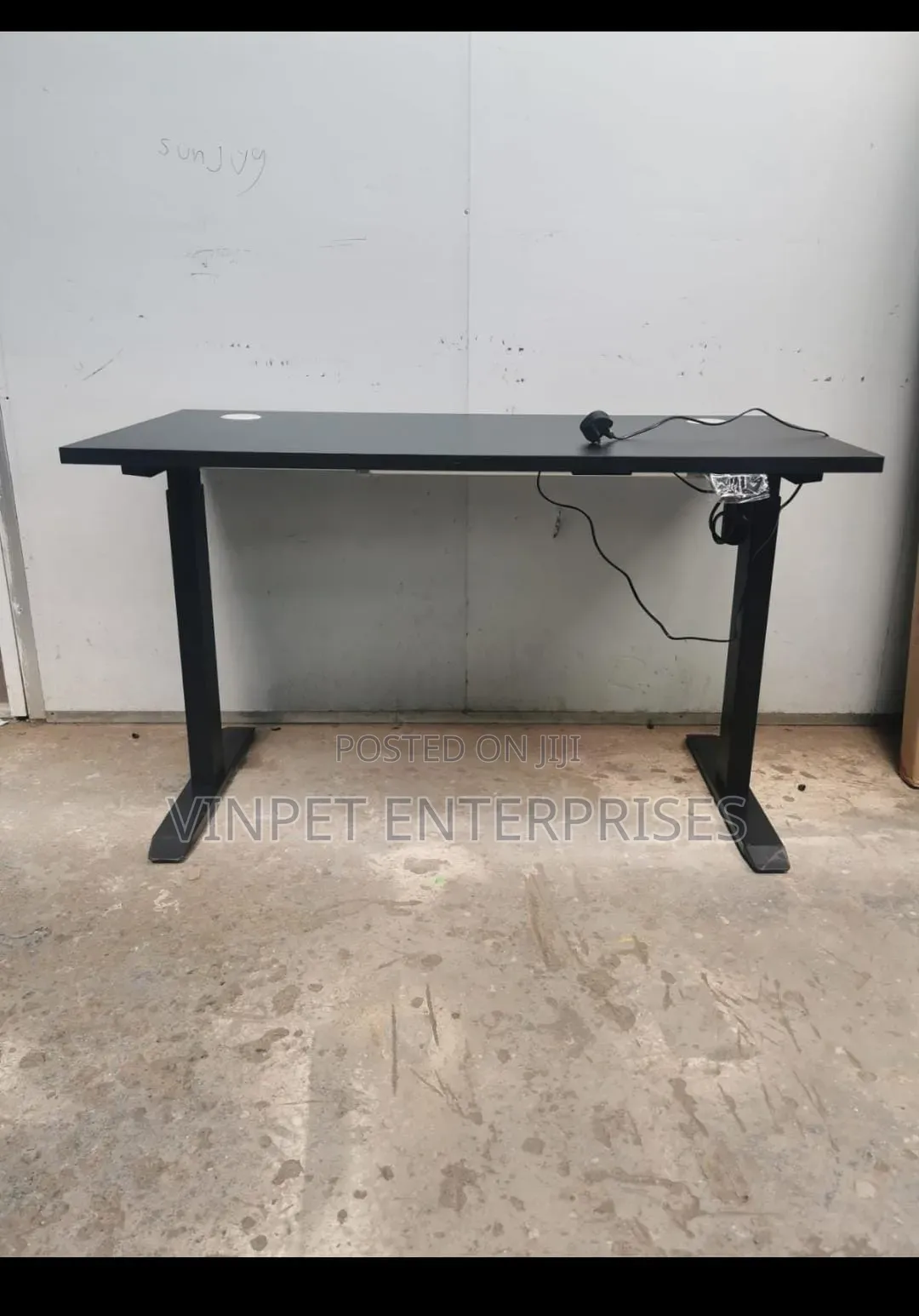 Electric Adjustable Table