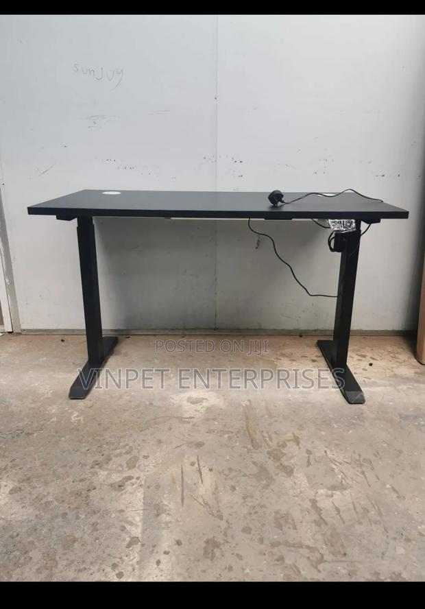 Electric Adjustable Table