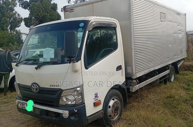Toyota Dyna 2016 Manual Diesel - thumbnail 3