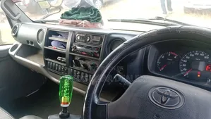 Toyota Dyna 2016 Manual Diesel