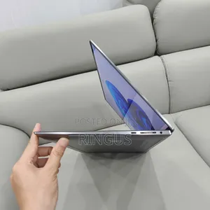Laptop Dell Precision 5560 16GB Intel Core i9 SSD 512GB