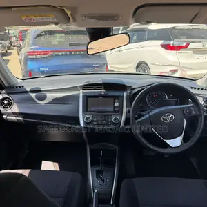 Toyota Corolla Fielder 1.5 Hybrid FWD 2019 Silver