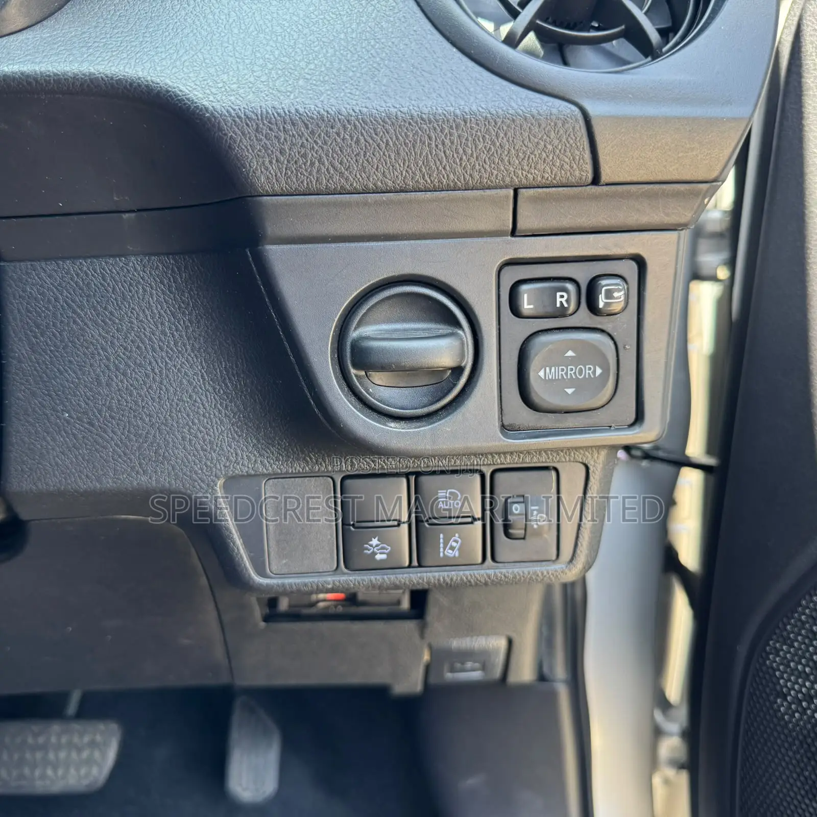 Toyota Corolla Fielder 1.5 Hybrid FWD 2019 Silver