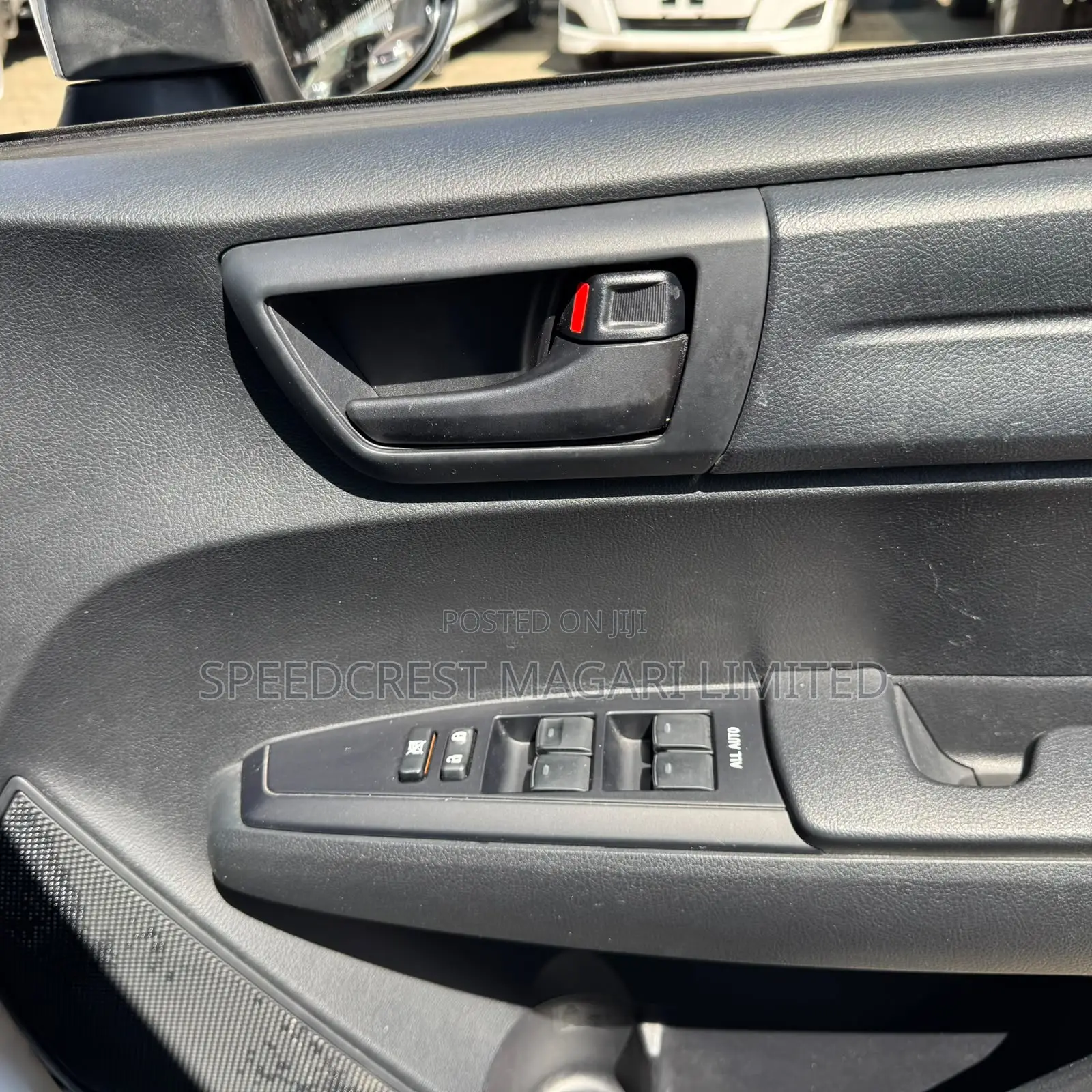Toyota Corolla Fielder 1.5 Hybrid FWD 2019 Silver