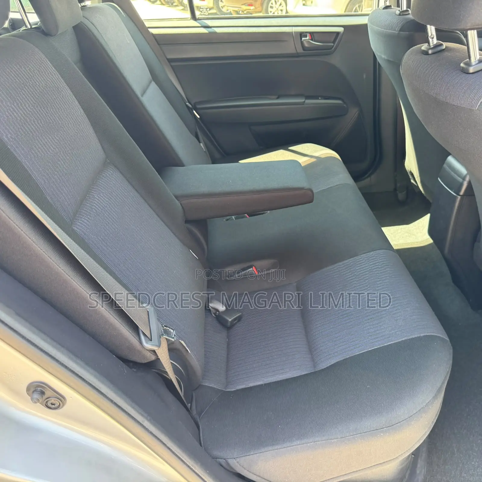 Toyota Corolla Fielder 1.5 Hybrid FWD 2019 Silver