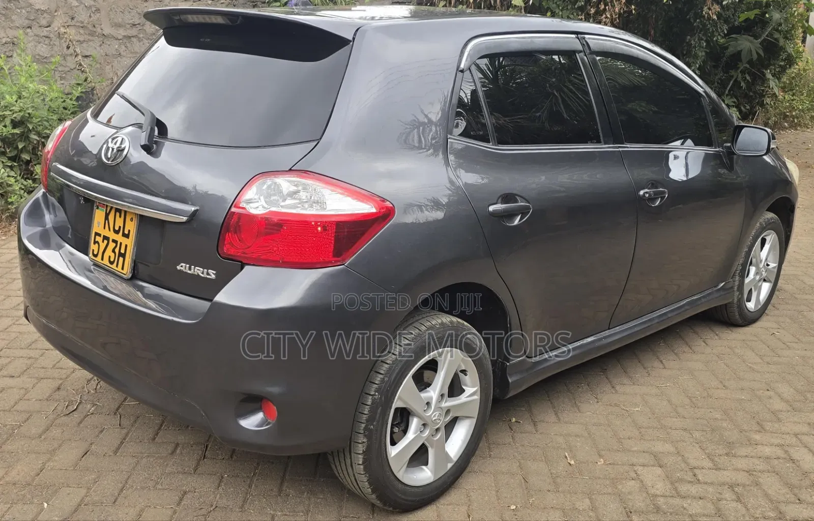 Toyota Auris 2010 Gray