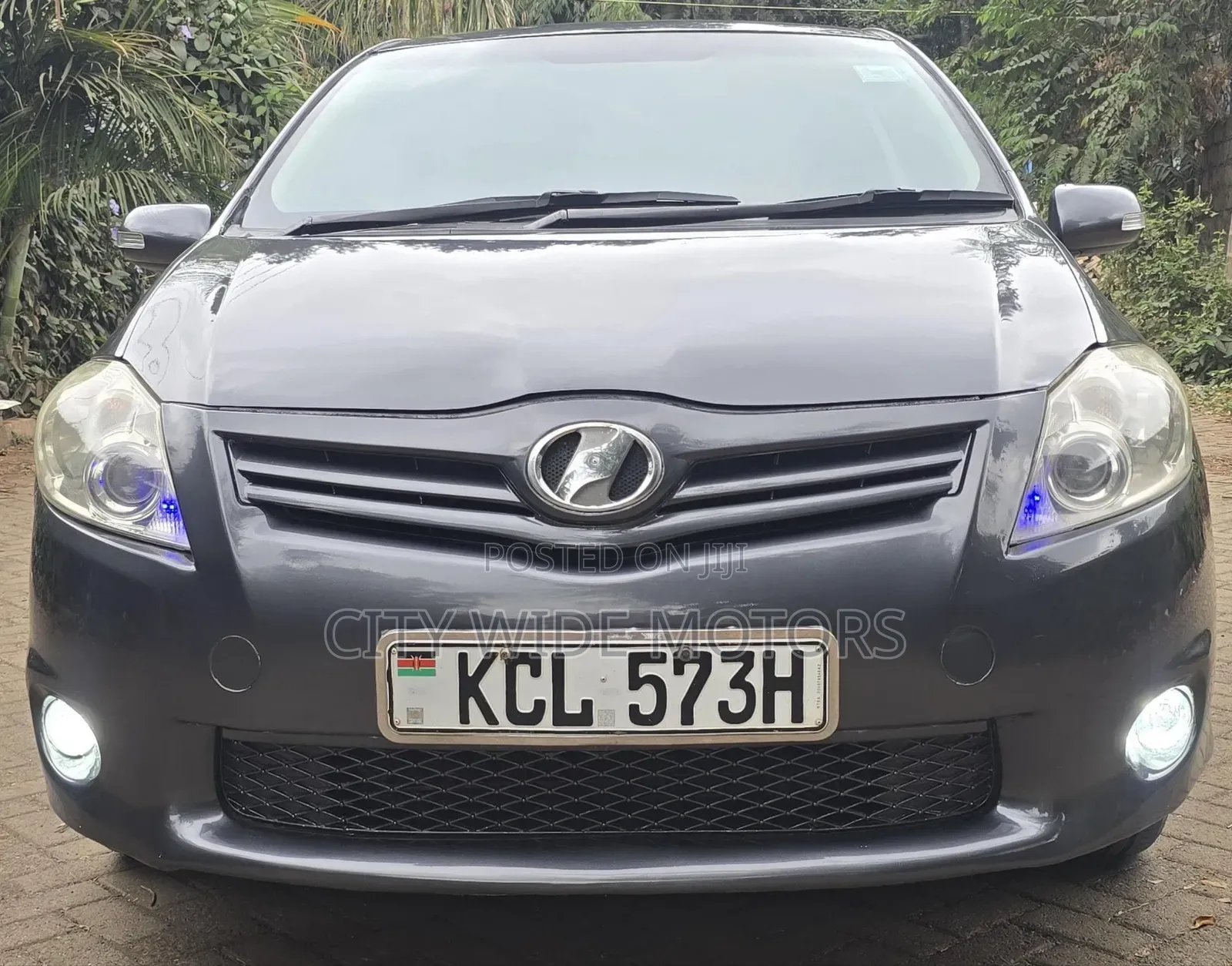 Toyota Auris 2010 Gray