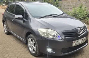 Toyota Auris 2010 Gray