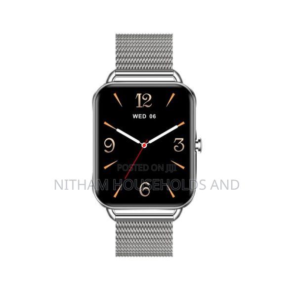 Colmi P20 Amoled Smartwatch With Metallic Strap - thumbnail 2