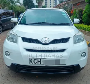 Toyota IST 2009 White