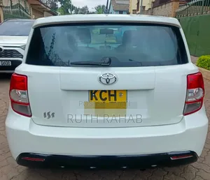 Toyota IST 2009 White