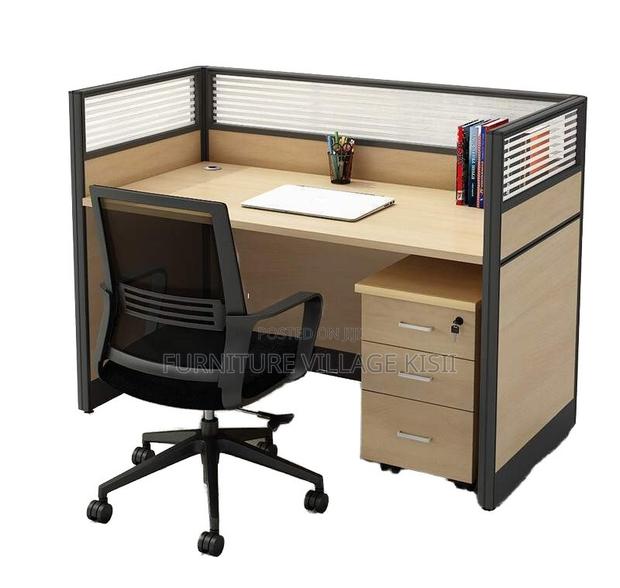 Working Station; 1- Way Modern Working Station - thumbnail 3
