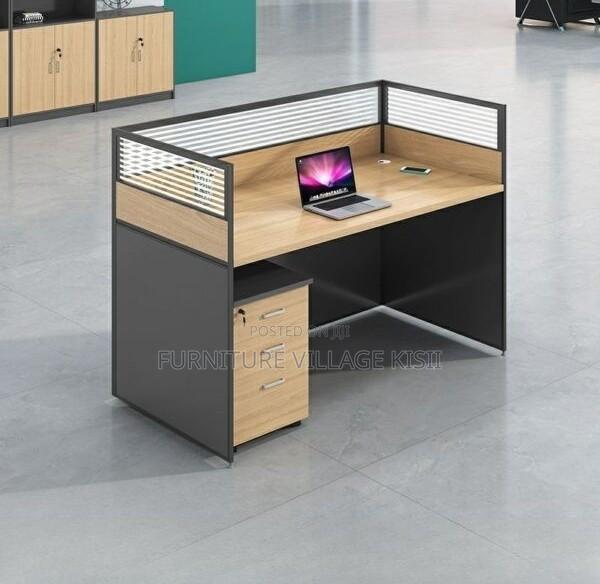 Working Station; 1- Way Modern Working Station - thumbnail 7