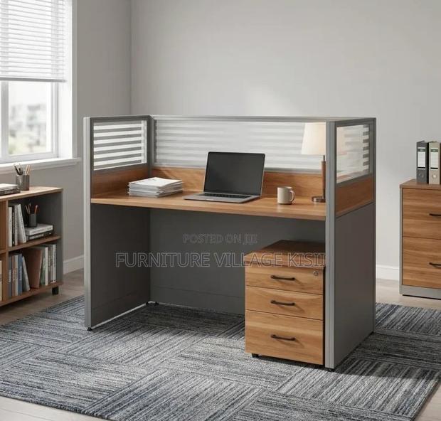 Working Station; 1- Way Modern Working Station - thumbnail 4