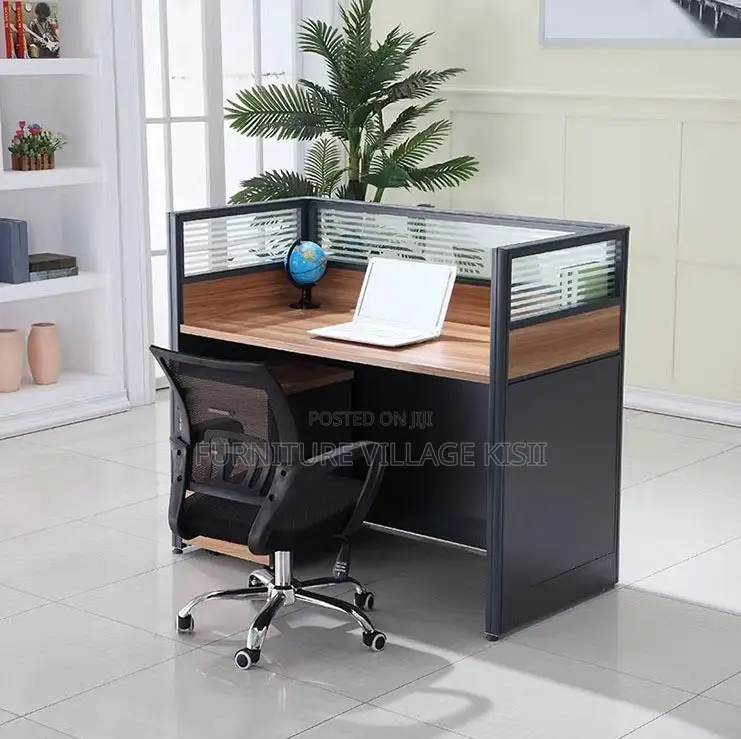 Working Station; 1- Way Modern Working Station