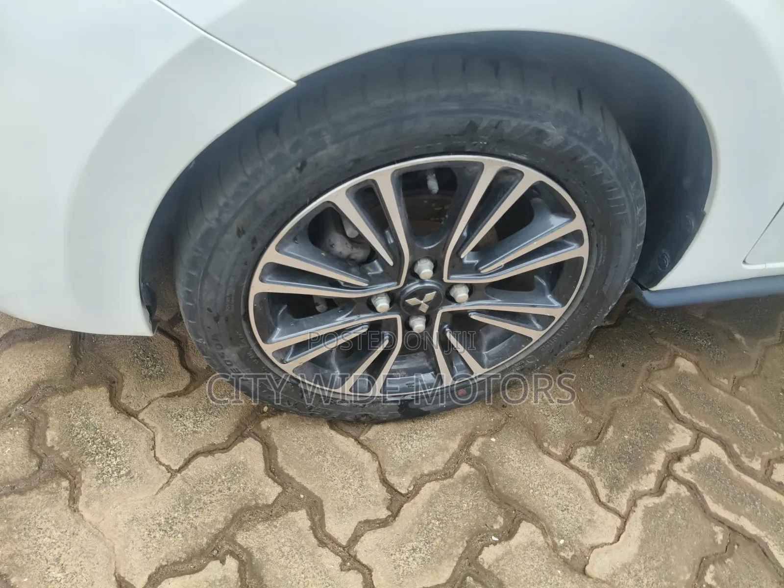 Mitsubishi Mirage 2019 White