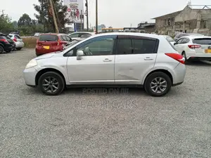 Nissan Tiida 2012 Silver