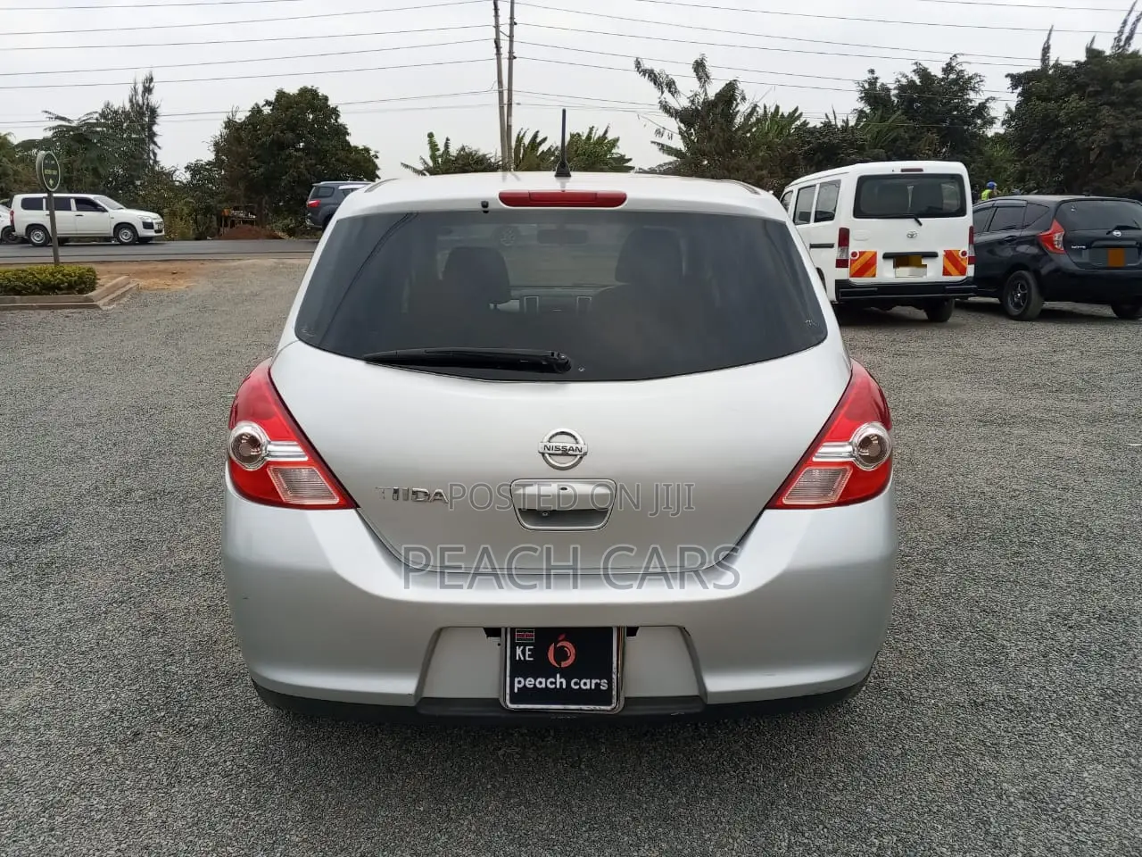 Nissan Tiida 2012 Silver