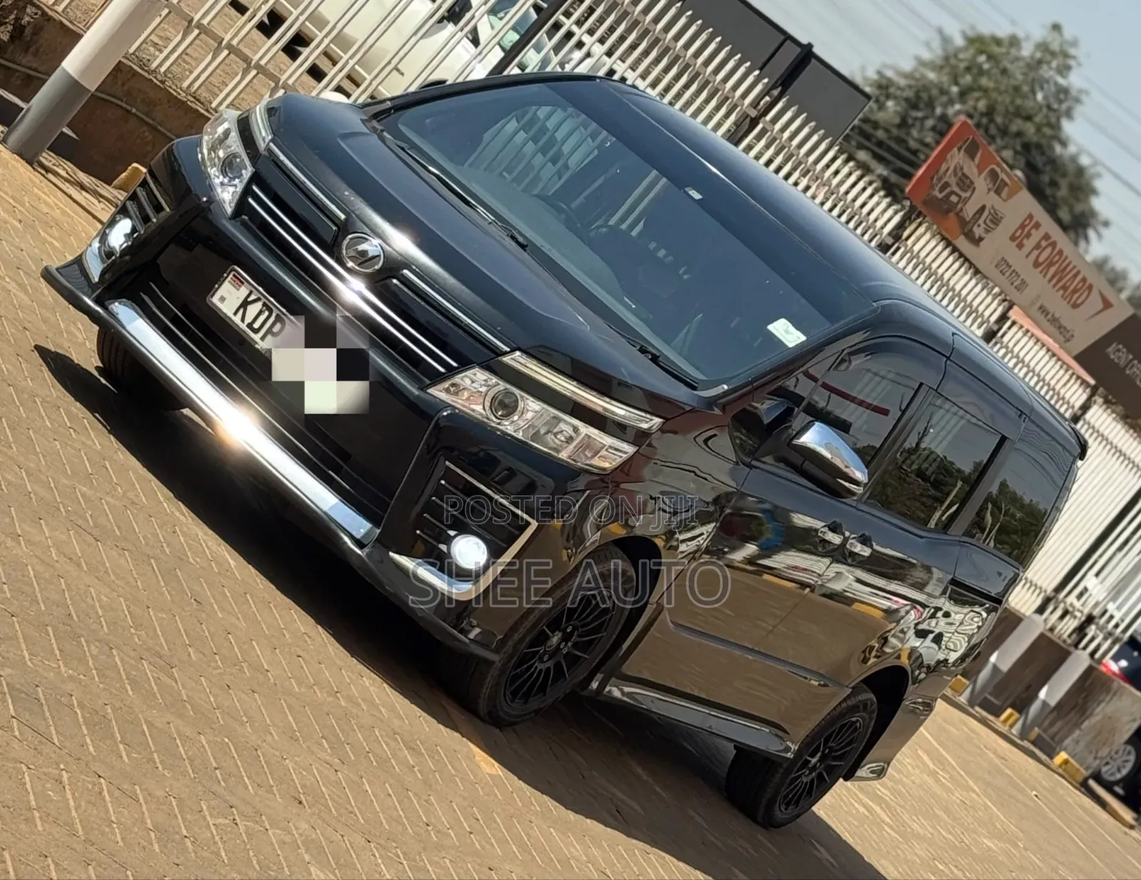 Toyota Noah 2016 Black