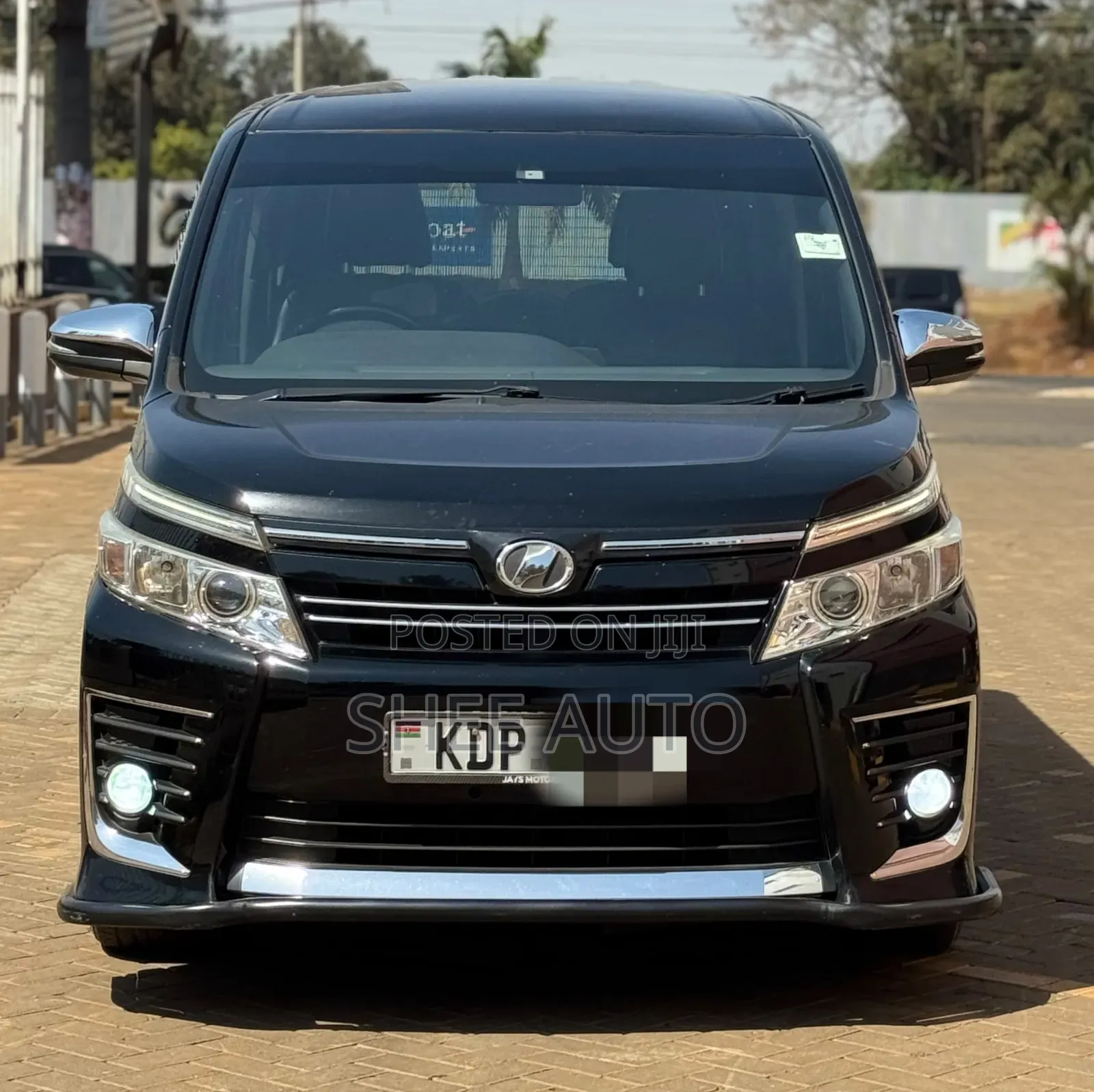 Toyota Noah 2016 Black