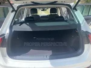 Volkswagen Tiguan 2.0T SEL AWD 4MOTION 2018 Pearl