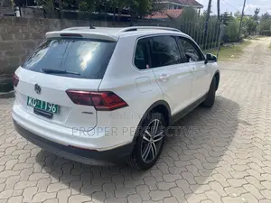 Volkswagen Tiguan 2.0T SEL AWD 4MOTION 2018 Pearl