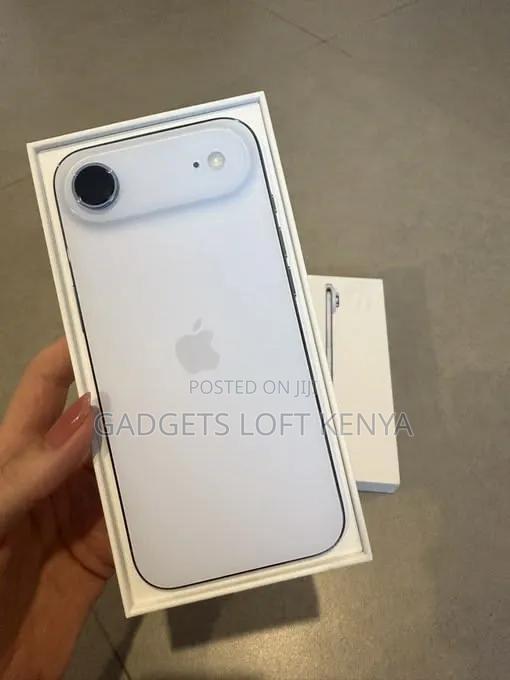 New Apple iPhone Air 256 GB White - thumbnail 3