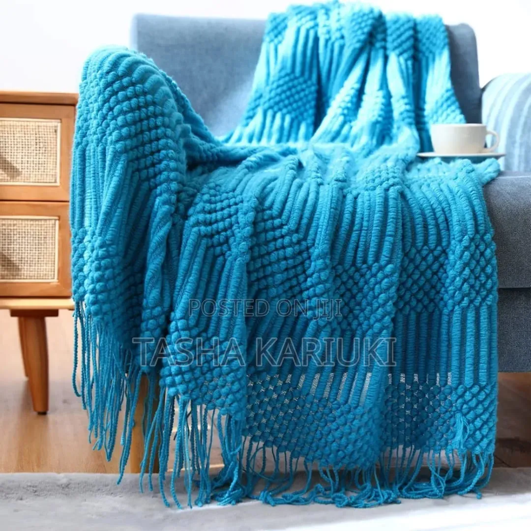 Throw Blankets 
 *Size: 130*220cm*gale