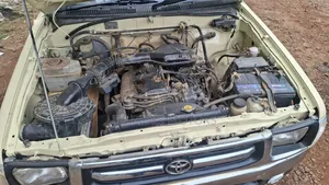 Toyota Hilux 1994 Off white