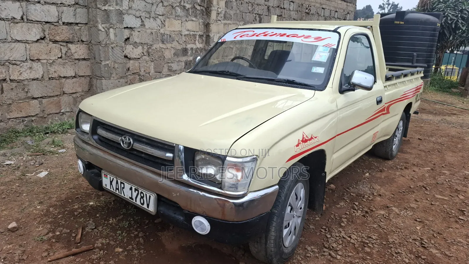 Toyota Hilux 1994 Off white