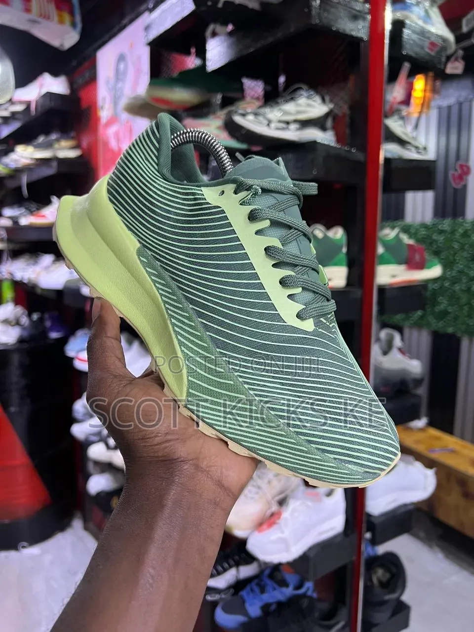 Nike ACG ZoomX Ultrafly “Dutch Green/Barely Volt”