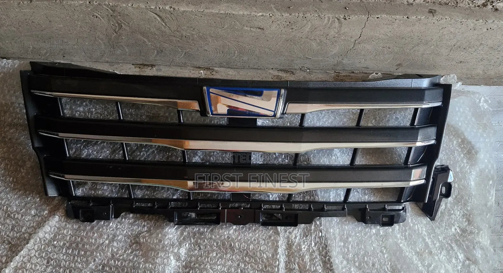 Toyota Noah 2015 Grill