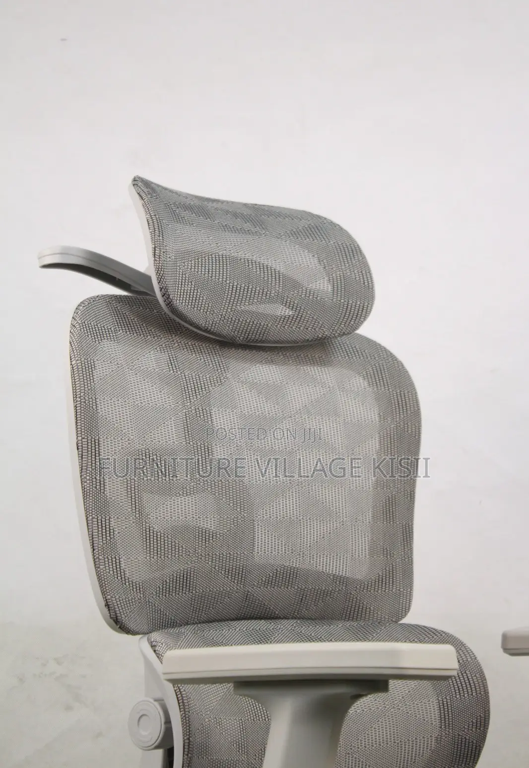 Office Chair: Orthopedic Mesh Chair With Footrest