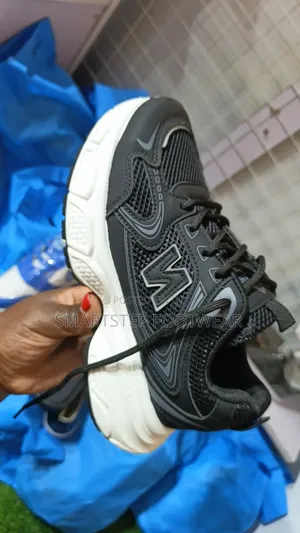 New Balance Plus