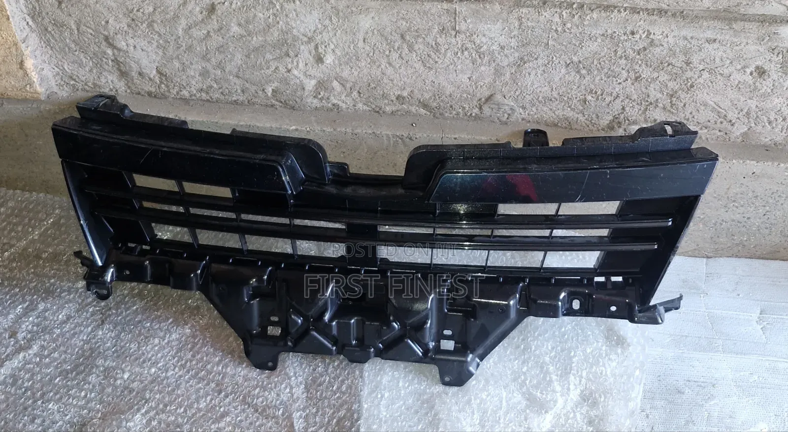 Toyota Voxy 2015 Grill