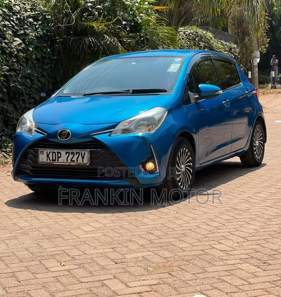 Toyota Vitz 2017 Blue
