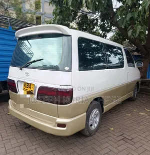 Toyota Regius 1998 White